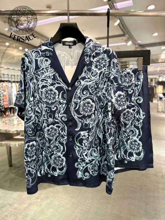 Picture of Versace Shirt Pant Suits _SKUVersaceM-3XL24cn17924837
